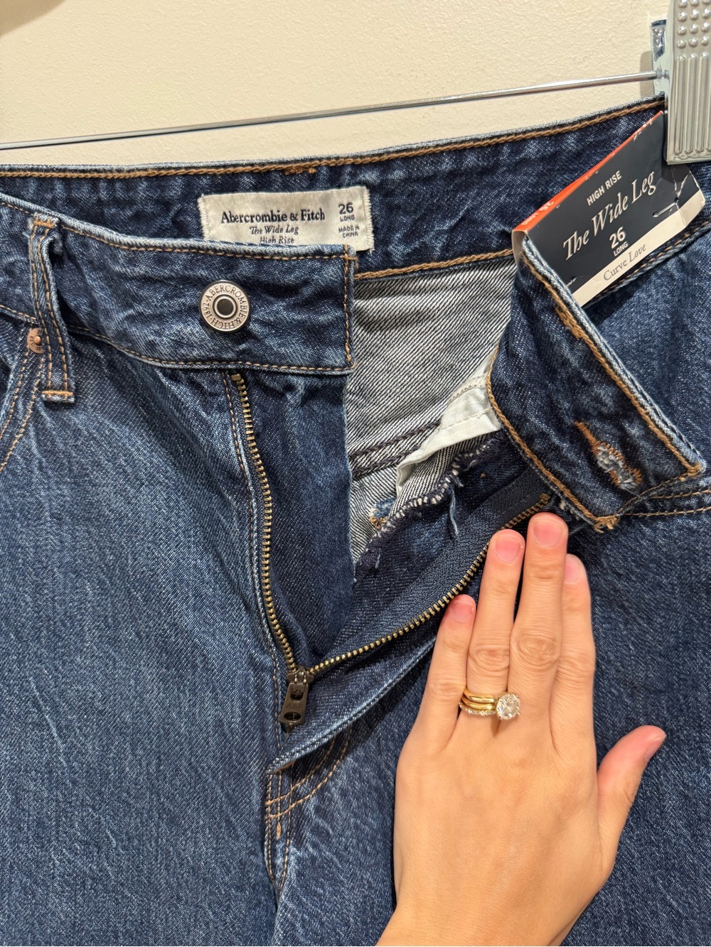 Abercrombie & Fitch The Wide Leg High Rise Curve Love Jeans NWT Size 26 Long - Picture 9 of 13